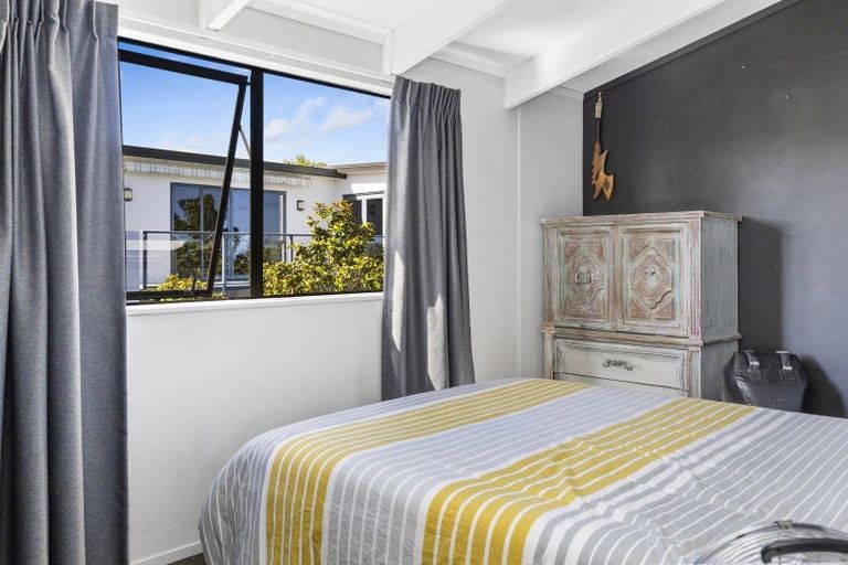 Photo of property in 83 Harvey Street, Waipahihi, Taupo, 3330