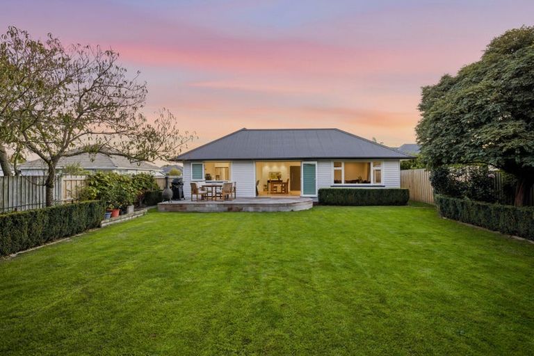 Photo of property in 174 Langdons Road, Northcote, Christchurch, 8052