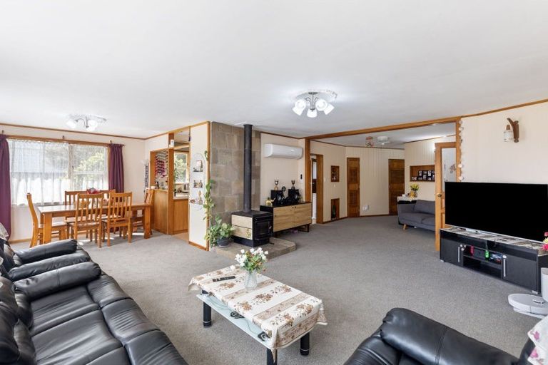 Photo of property in 76 Dundas Road, Sanson, 4817