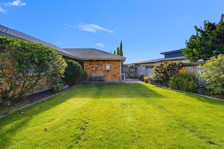 Photo of property in 4 Brooklyn Heights Drive, Kelvin Grove, Palmerston North, 4414
