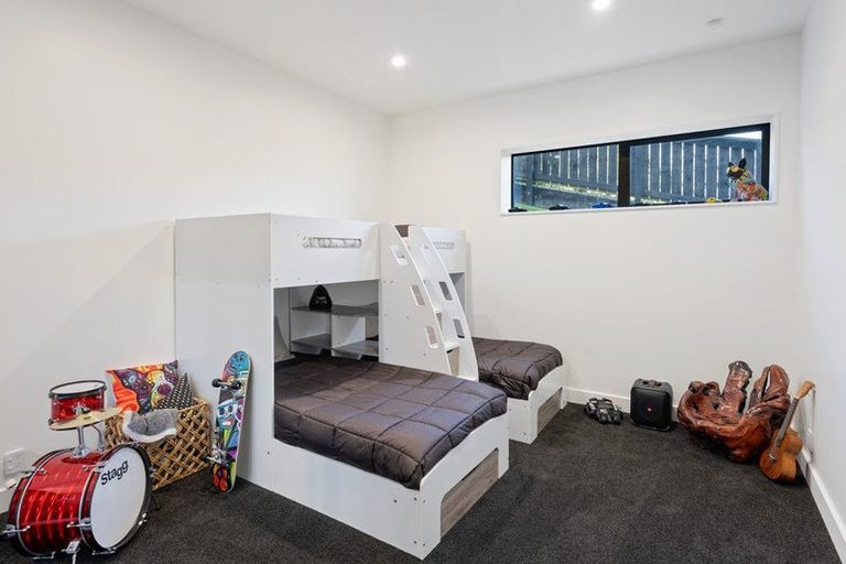 Photo of property in 8 Whio Place, Waikanae, 5036