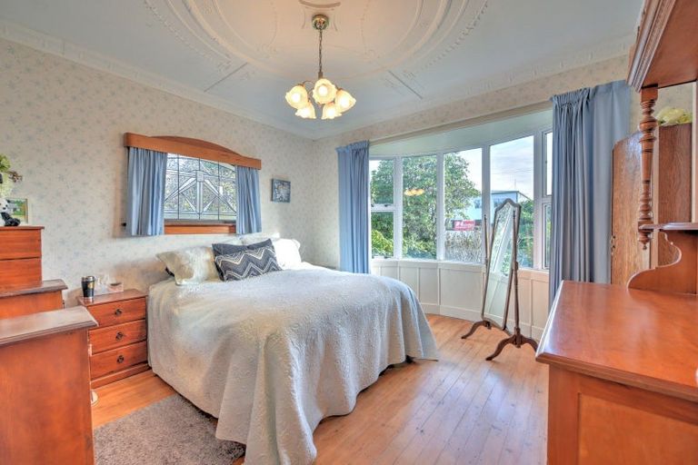 Photo of property in 93 Seaward Road, Edendale, 9825