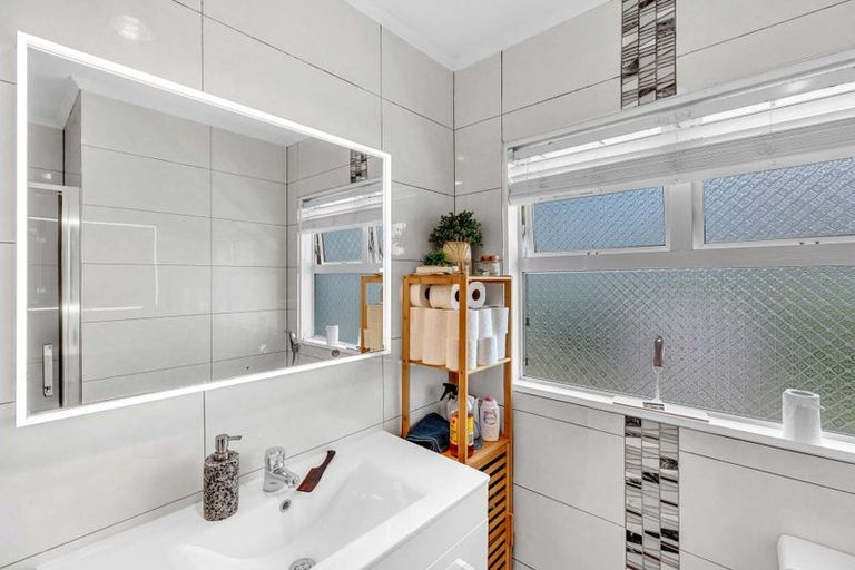 Photo of property in 1/5 Huia Road, Papatoetoe, Auckland, 2025