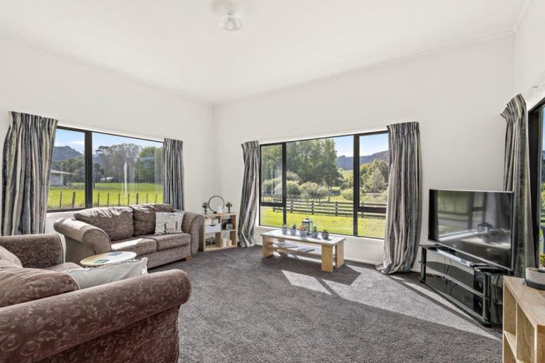 Photo of property in 28 Ward Road, Matakana, Warkworth, 0985