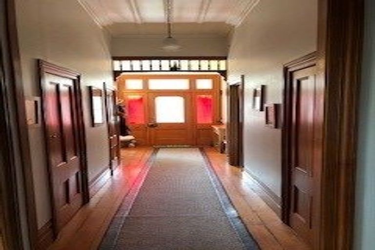 Photo of property in 113 Vauxhall Road, Narrow Neck, Auckland, 0624