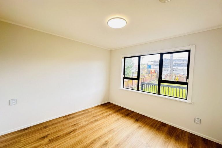 Photo of property in 43 Beaumonts Way, Manurewa, Auckland, 2102