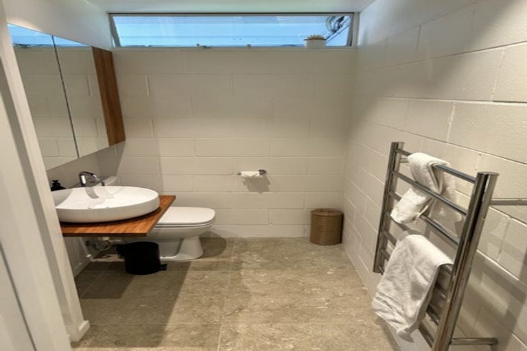 Photo of property in 15/73 Princes Street, Northcote Point, Auckland, 0627