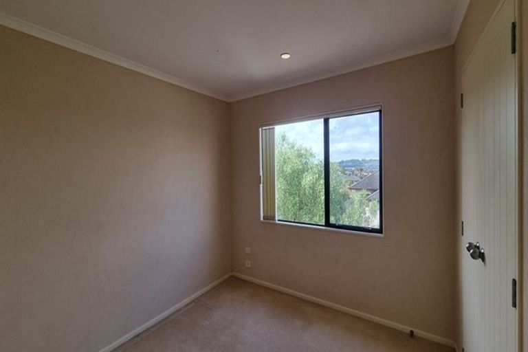 Photo of property in 72 Gracechurch Drive, Flat Bush, Auckland, 2016