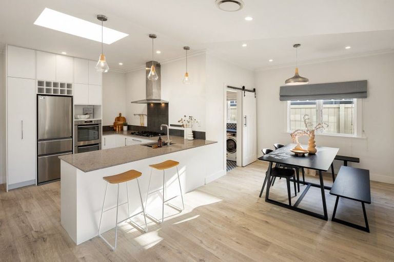 Photo of property in 74 Princes Street, Cambridge, 3434