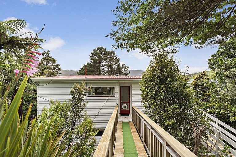 Photo of property in 47a Huntingdon Street, Northland, Wellington, 6012