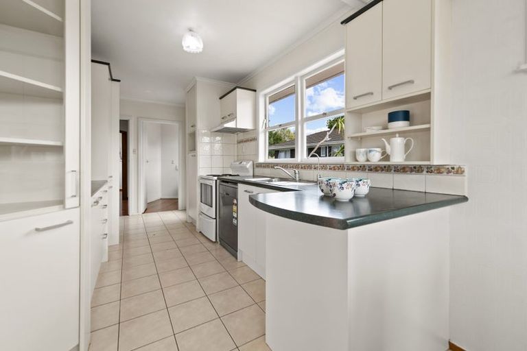 Photo of property in 137 Henderson Valley Road, Henderson, Auckland, 0612