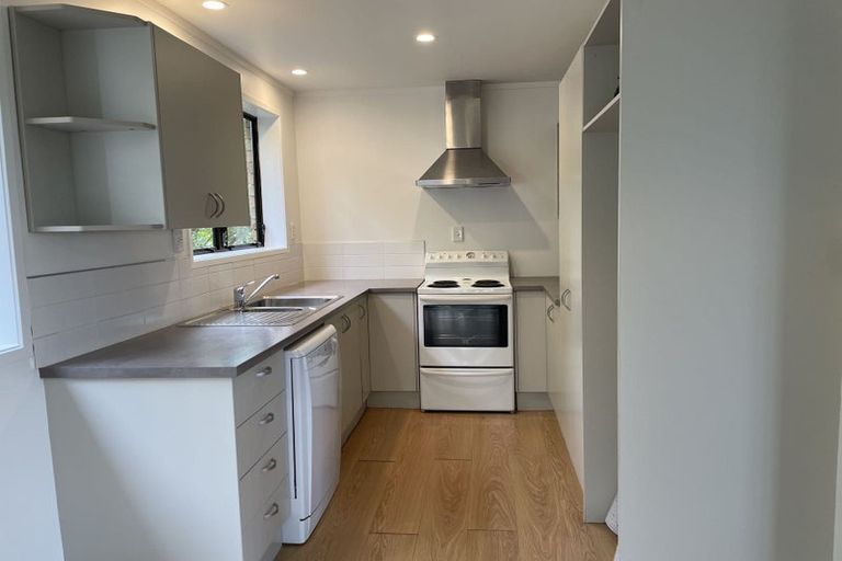 Photo of property in 84a/2 Avonleigh Road, Green Bay, Auckland, 0604