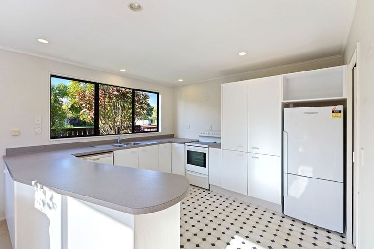 Photo of property in 37 Matai Street, Waikanae, 5036