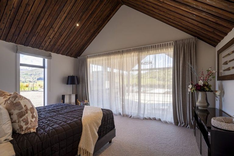 Photo of property in 6 Kahiwi Drive, Lower Shotover, 9304