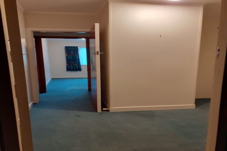 Photo of property in 5 Whiteley Street, Moturoa, New Plymouth, 4310