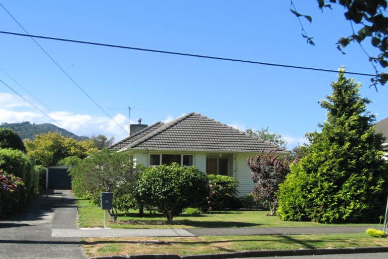 Photo of property in 42 Milton Street, Trentham, Upper Hutt, 5018