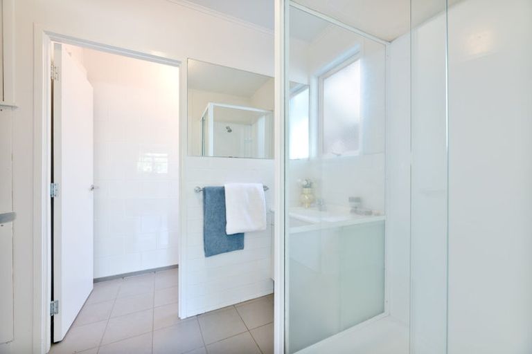 Photo of property in 45 Cron Avenue, Te Atatu South, Auckland, 0610