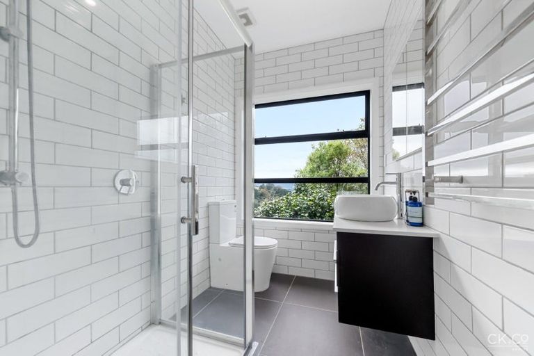 Photo of property in 24 Miromiro Road, Normandale, Lower Hutt, 5010