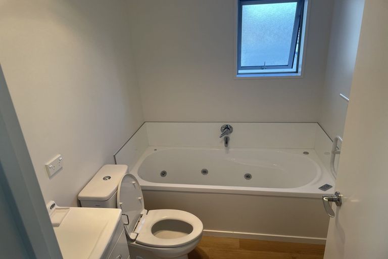 Photo of property in 11d Lyndon Street, Riccarton, Christchurch, 8011