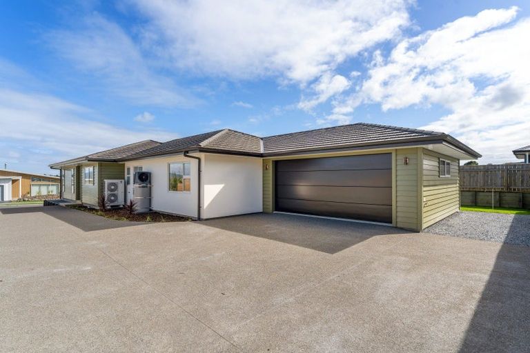 Photo of property in 30 Huia Street, Waikanae, 5036