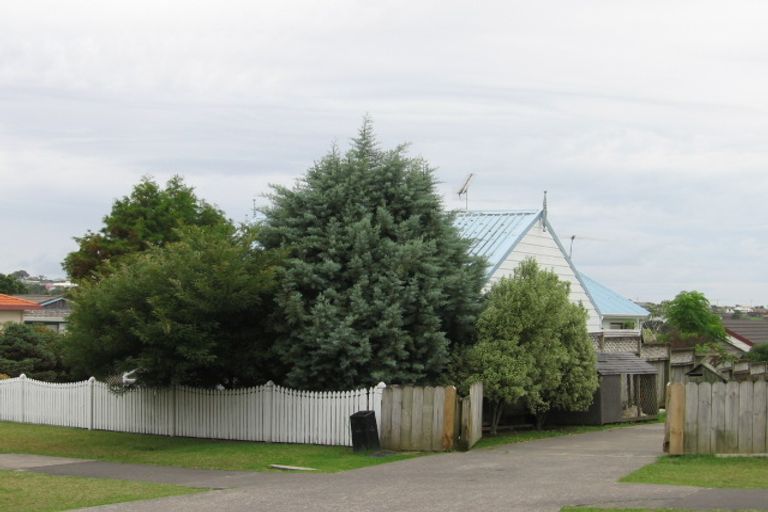 Photo of property in 7 Ebony Place, Massey, Auckland, 0614