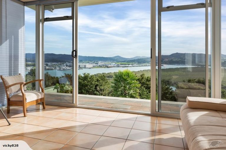 Photo of property in 52 George Point Road, Onerahi, Whangarei, 0110