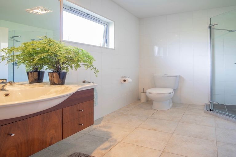Photo of property in 182 Ilam Road, Ilam, Christchurch, 8041