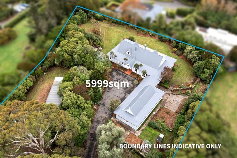 Photo of property in 23 Hyndhope Road, Kennedys Bush, Christchurch, 8025