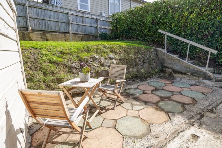 Photo of property in 1 Nairn Street, Kaikorai, Dunedin, 9010