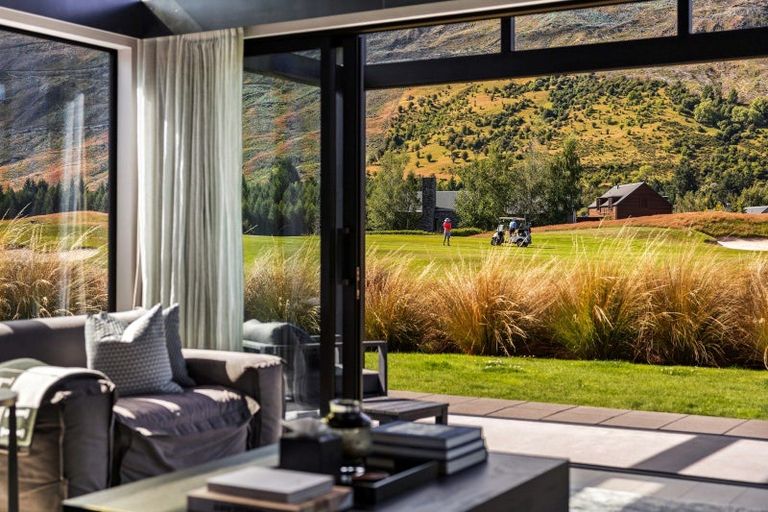Photo of property in Millbrook Resort, 4 Dalgleish Lane, Arrowtown, 9371