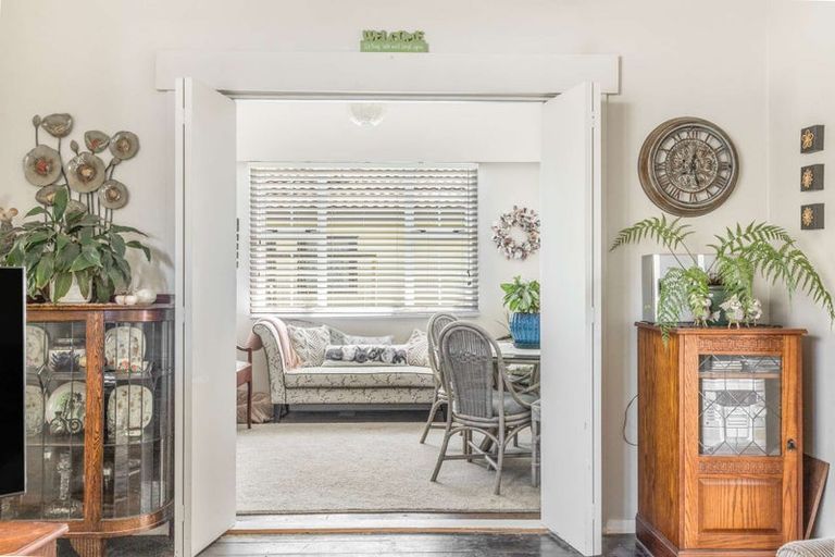 Photo of property in 21 Portia Street, Stratford, 4332