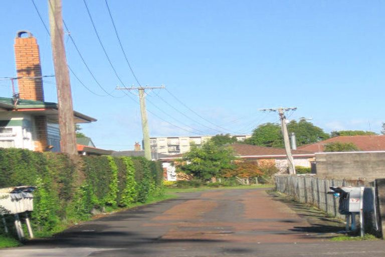Photo of property in 2/19 Hoteo Avenue, Papatoetoe, Auckland, 2025