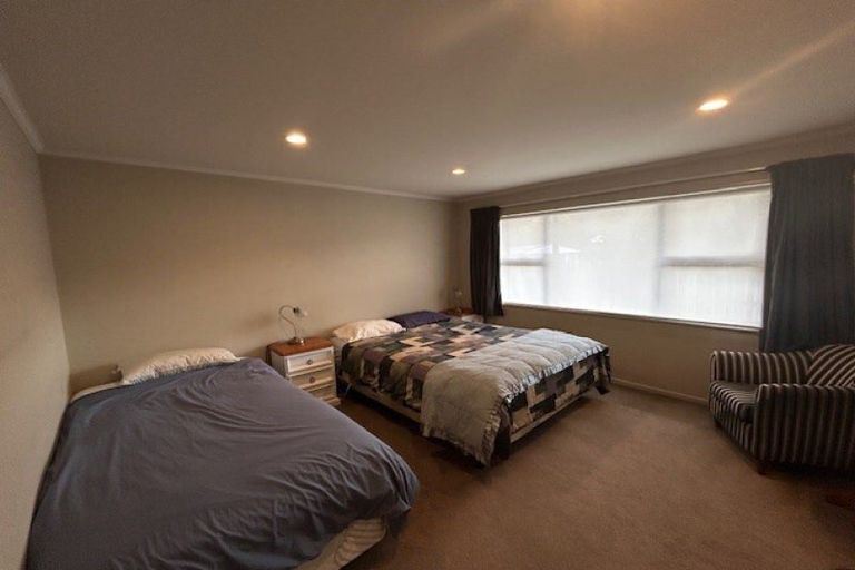 Photo of property in 2 Heuchan Lane, Wanaka, 9305