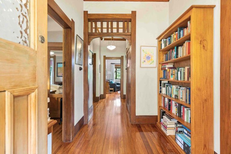 Photo of property in 24 Myrtle Street, Hamilton East, Hamilton, 3216