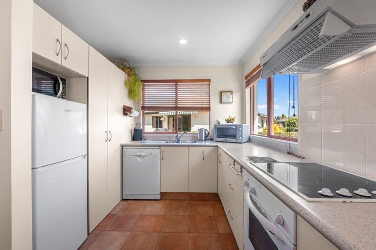 Photo of property in Cotswold Court, 2/8 Cheyne Road, Pyes Pa, Tauranga, 3112