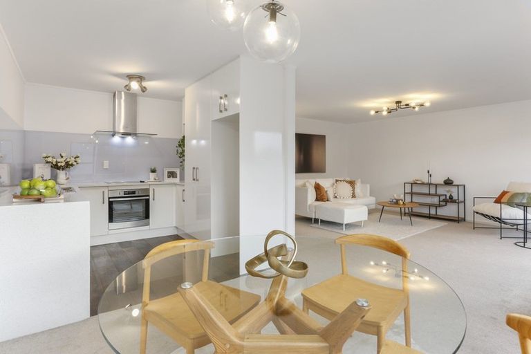 Photo of property in 2/1 Burns Avenue, Takapuna, Auckland, 0622