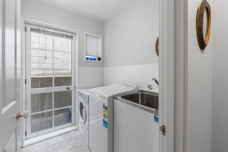 Photo of property in 2/27 Lookaway Place, Huntsbury, Christchurch, 8022