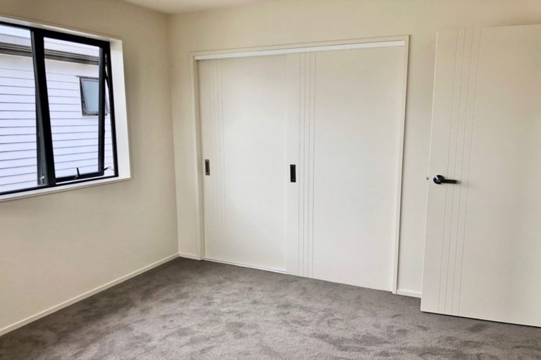 Photo of property in 17 Toanui Road, Hobsonville, Auckland, 0616