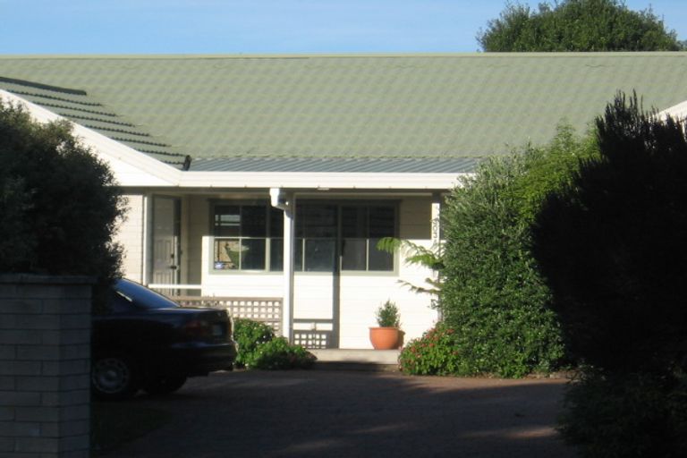 Photo of property in 303a Hobsonville Road, Hobsonville, Auckland, 0618