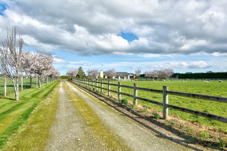 Photo of property in 24 Mckinnon Road, Edendale, Wyndham, 9893