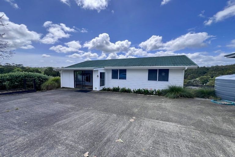 Photo of property in 35 Hawkes Access Road, Waitoki, Silverdale, 0994
