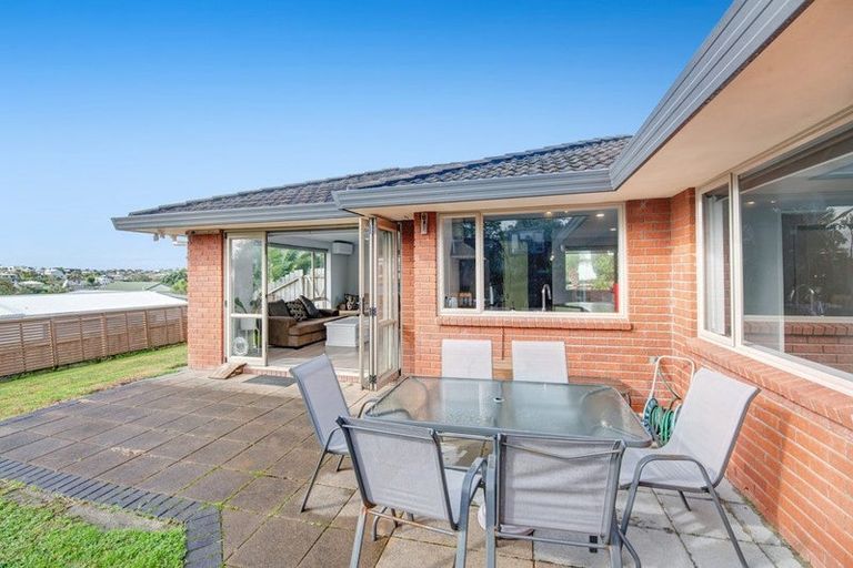 Photo of property in 9 Jean Place, Stanmore Bay, Whangaparaoa, 0932