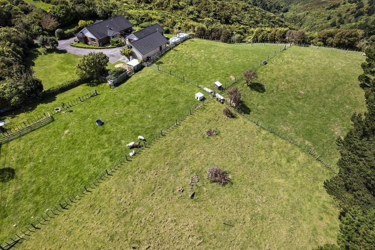 Photo of property in 350 Horokiwi Road, Horokiwi, Wellington, 5016