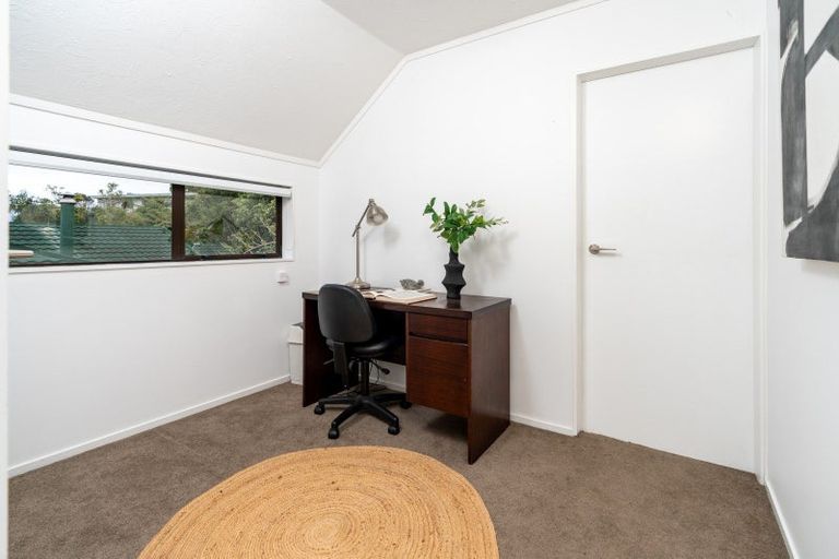 Photo of property in 80 Amapur Drive, Khandallah, Wellington, 6035