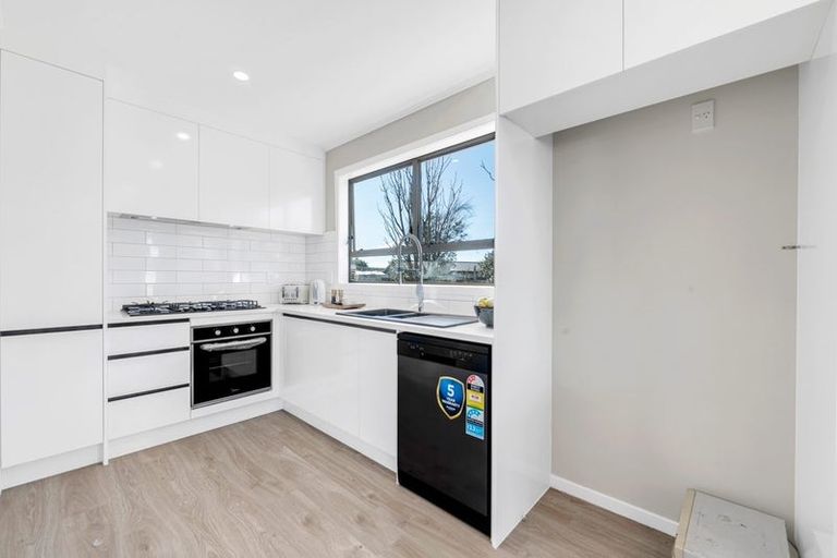 Photo of property in 4 Burlington Place, Manurewa, Auckland, 2102