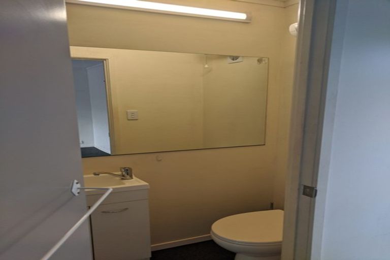 Photo of property in 1/12 Gossamer Drive, Pakuranga Heights, Auckland, 2010