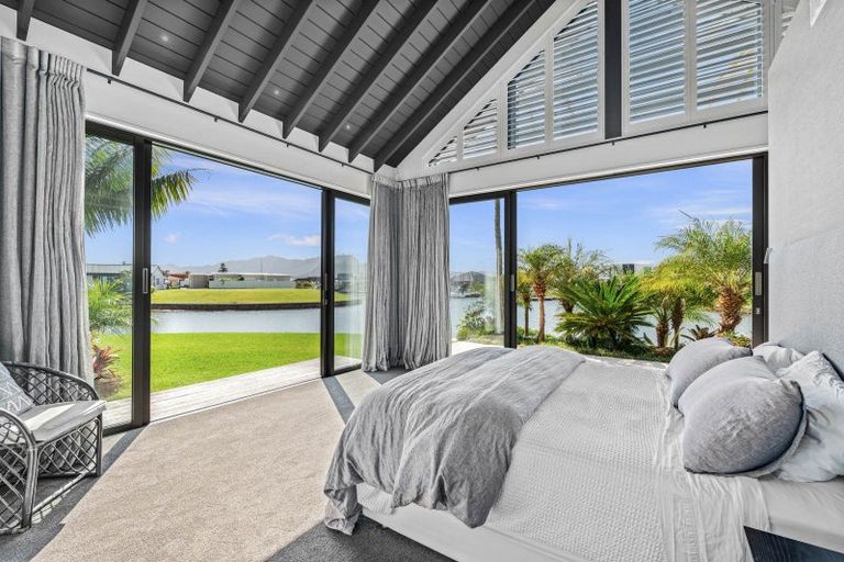 Photo of property in 3 Kuaka Grove, One Tree Point, 0118