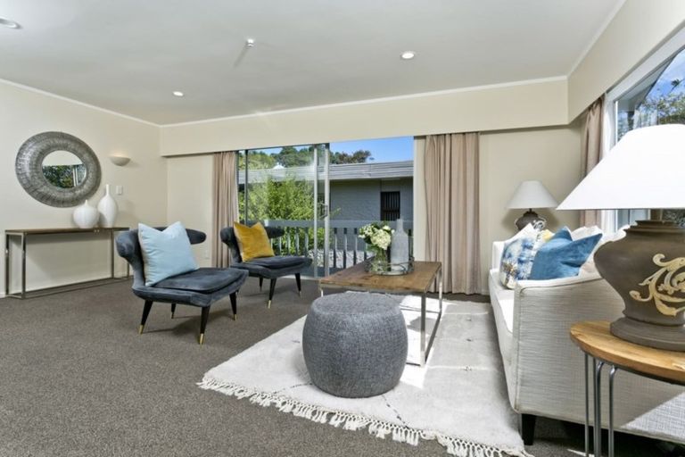 Photo of property in 61 Merriefield Avenue, Forrest Hill, Auckland, 0620