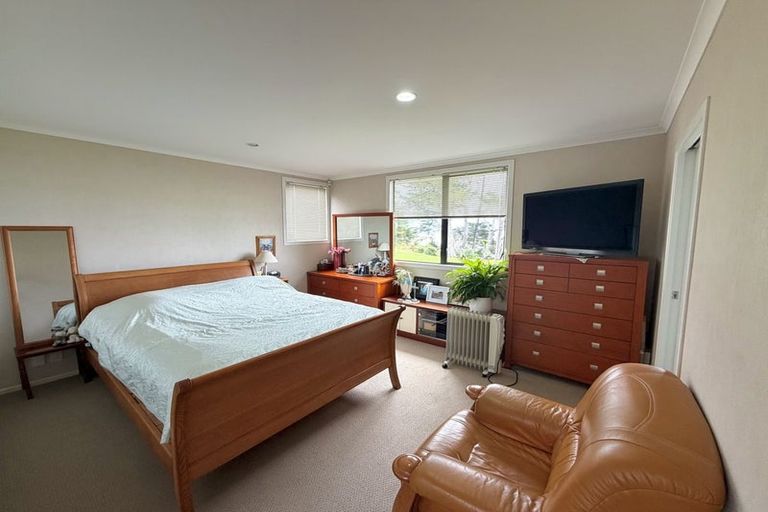 Photo of property in 29 Samara Place, Clendon Park, Auckland, 2103