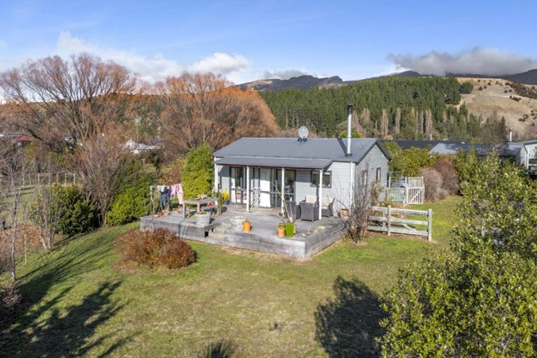 Photo of property in 145 Main Road, Luggate, Cromwell, 9383